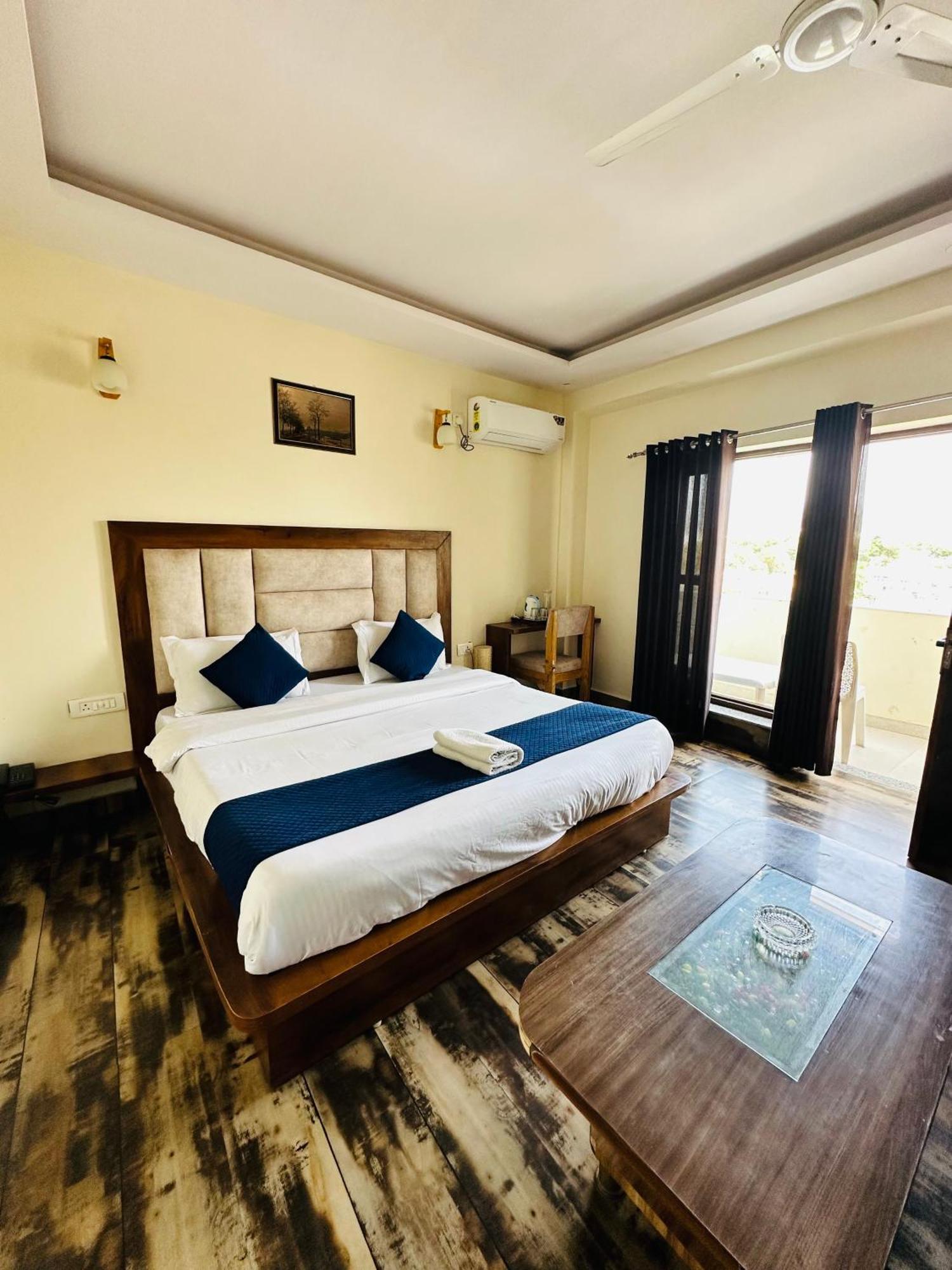Hotel Royal Orbit By Arony Hospitality Dehradun Exterior foto